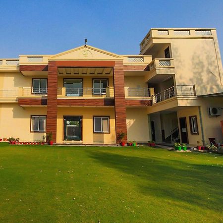Hotel O Vaibhav Laxmi Paradise Chinhat Exterior photo
